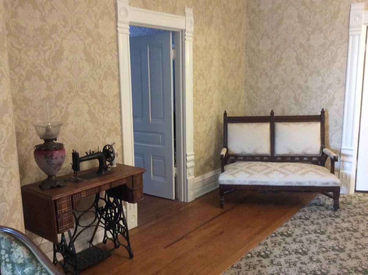 Grand Avenue Bed And Breakfast Carthage Eksteriør billede